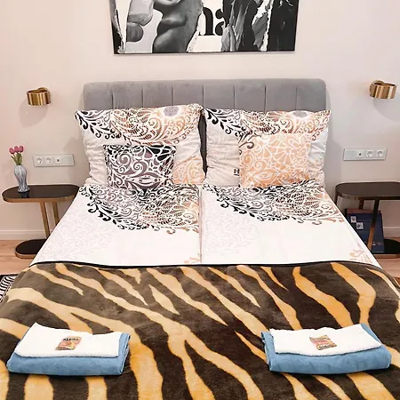 Brand New Parliament Designer Smarthome For 4 Ppl Будапешт