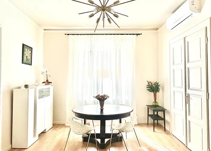 Brand New Parliament Designer Smarthome For 4 Ppl Apartament *