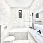 Апартаменты Brand New Parliament Designer Smarthome