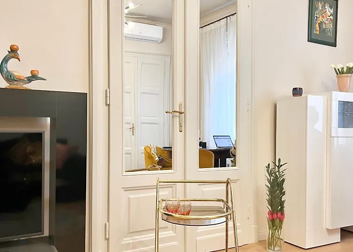 Brand New Parliament Designer Smarthome For 4 Ppl Appartement Boedapest